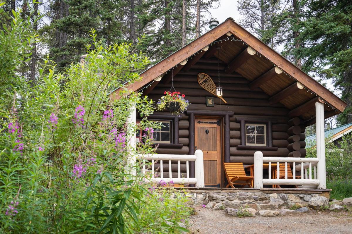 Storm Mountain Lodge & Cabins Castle Junction Exterior foto